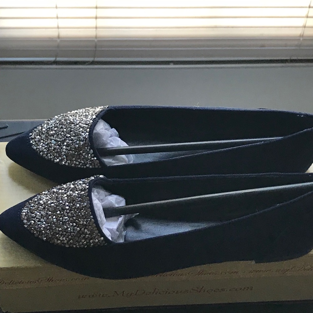 Flats - Picture 2 of 5
